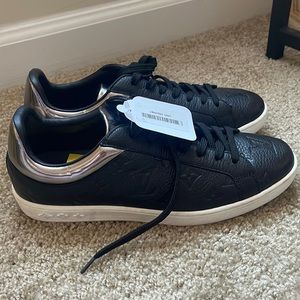 Louis Vuitton Authenticated Luxembourg Line MS0240 Leather Sneakers 6 Mens Black